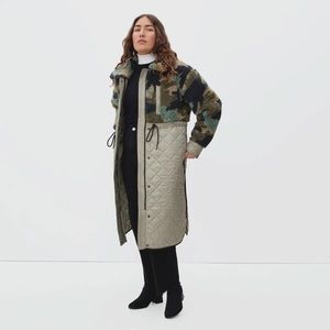 EVERLANE THE QUILTED TEDDY COAT CAMO